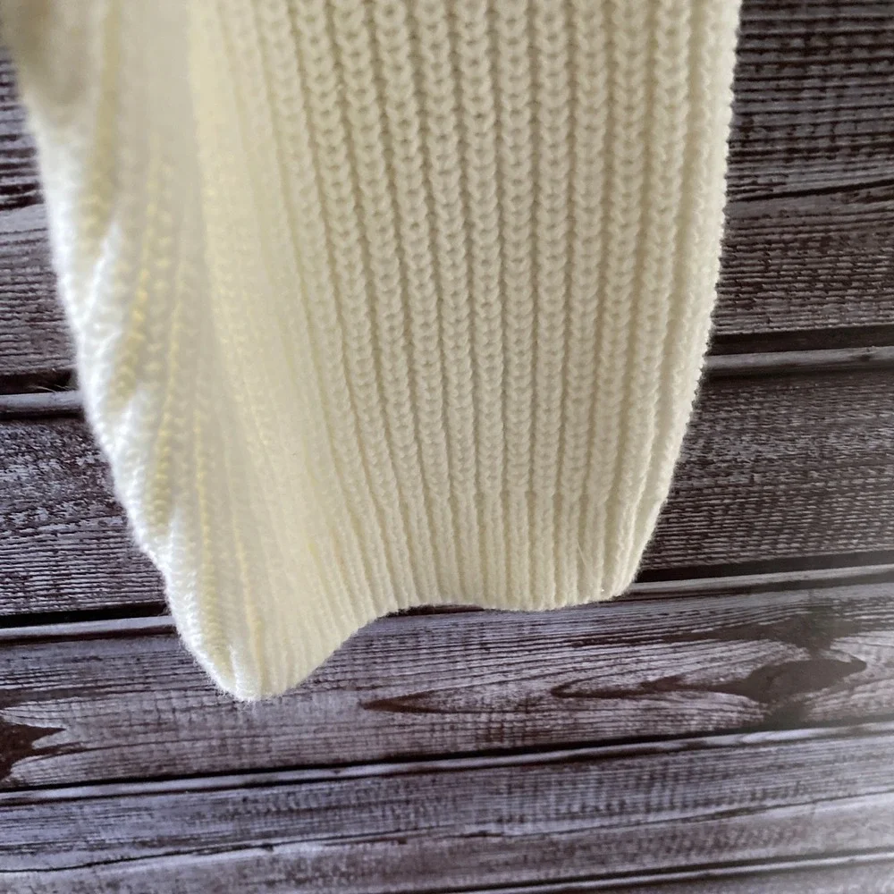 Lucky Brand Women's‎ Long-Sleeved Sweater Size XL Off-White V-Neck Cropped